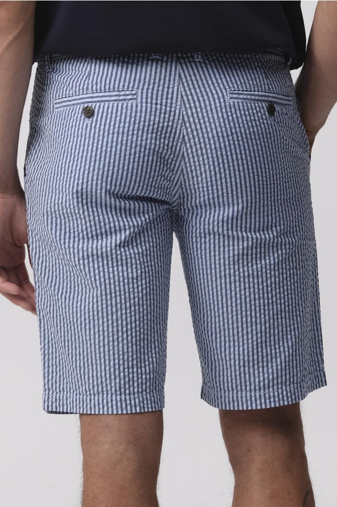 SEERFORD SHORT 096110 3253 CHAMBRAY BLUE STREEP